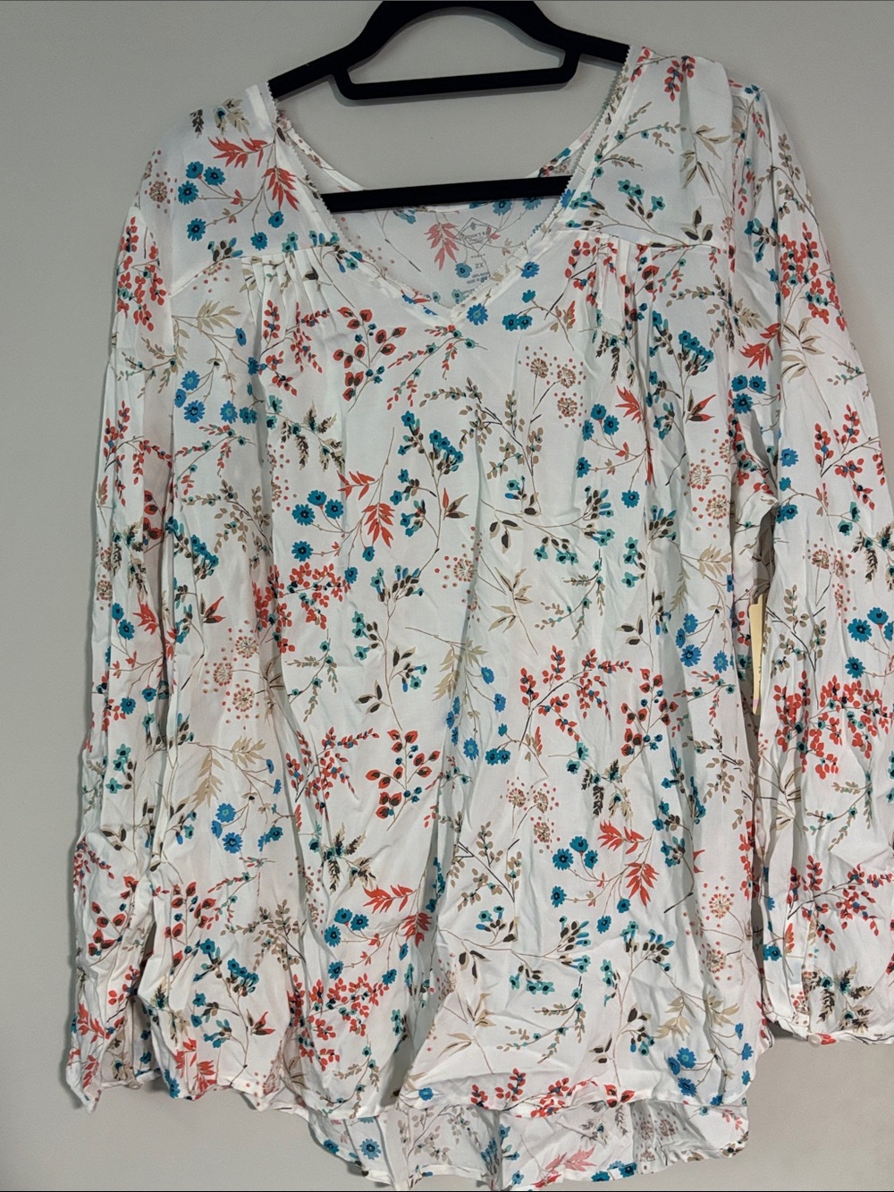 NWT St. John's Bay White Floral Blouse with Turquoise and Coral Print